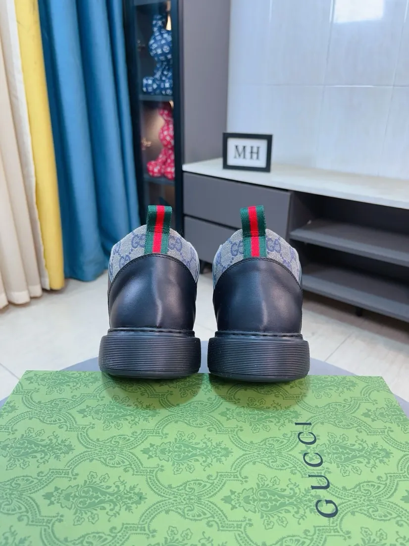 Men's shoes 💰458🌸🌸[GUCCI] Gucci's new spring and summer slip-on loafers with cartoon characters, Fendi F's low-top trendy men's shoes, 😈The upper is made of Italian 🇮🇹 imported sheep suede with Lafayette embroidered leather, full pigskin lining, original rubber non-slip outsole! The style is high-profile and elegant, and the upper is versatile and fashionable. 🇱🇾🇱🇾A large number of ready-made and reposted pictures will be sold! 38-44,